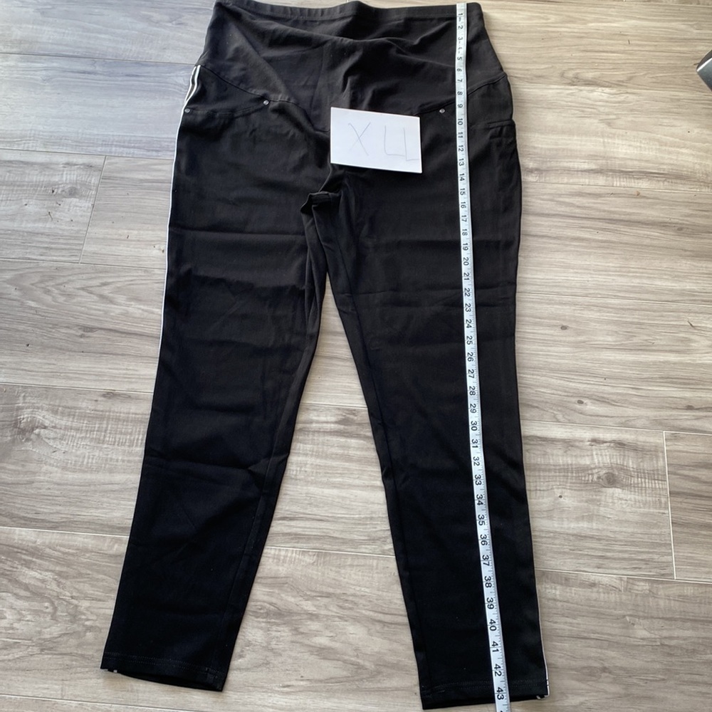Women's Maternity Jeggings - Picture 16 of 16